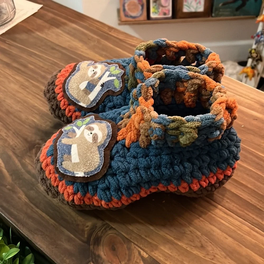 SNUGGLY SLOTH Slippers - Cozy Chenille Slipper Socks. - Picture 2 of 7